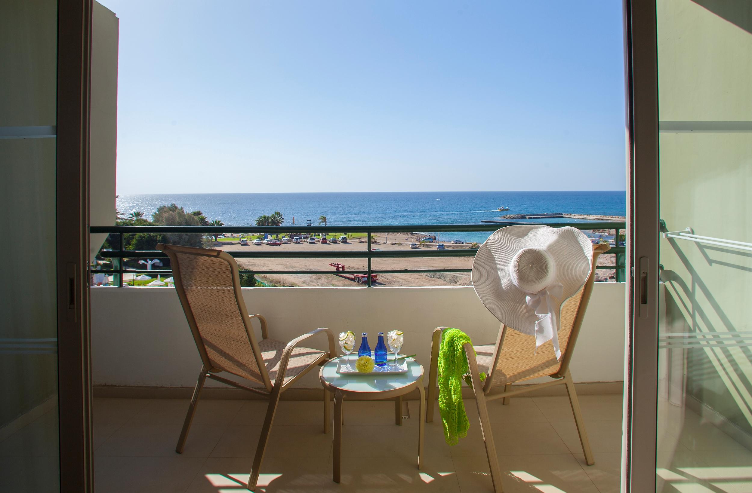 Louis Imperial Beach Пафос Екстериор снимка