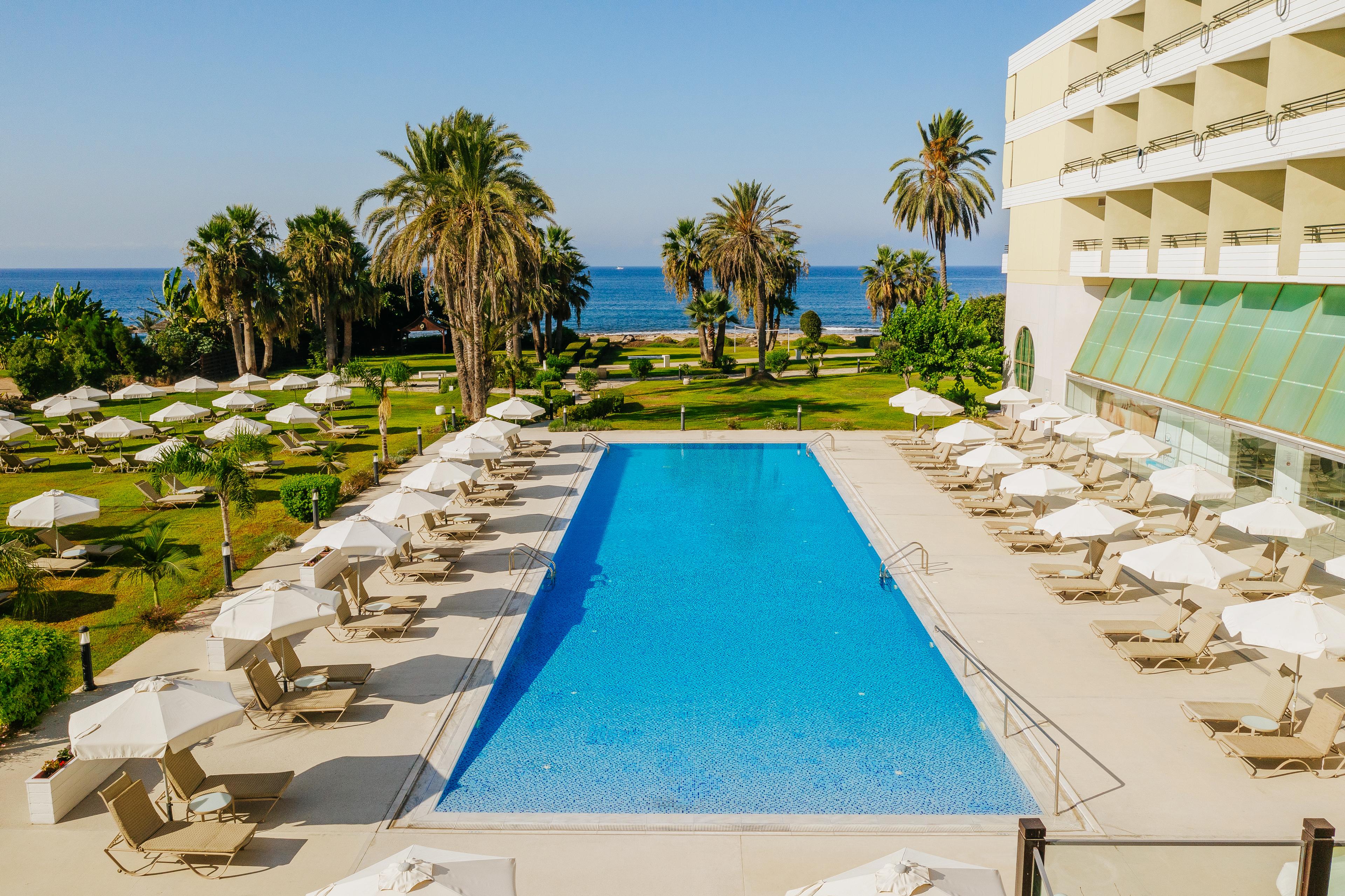 Louis Imperial Beach Пафос Екстериор снимка