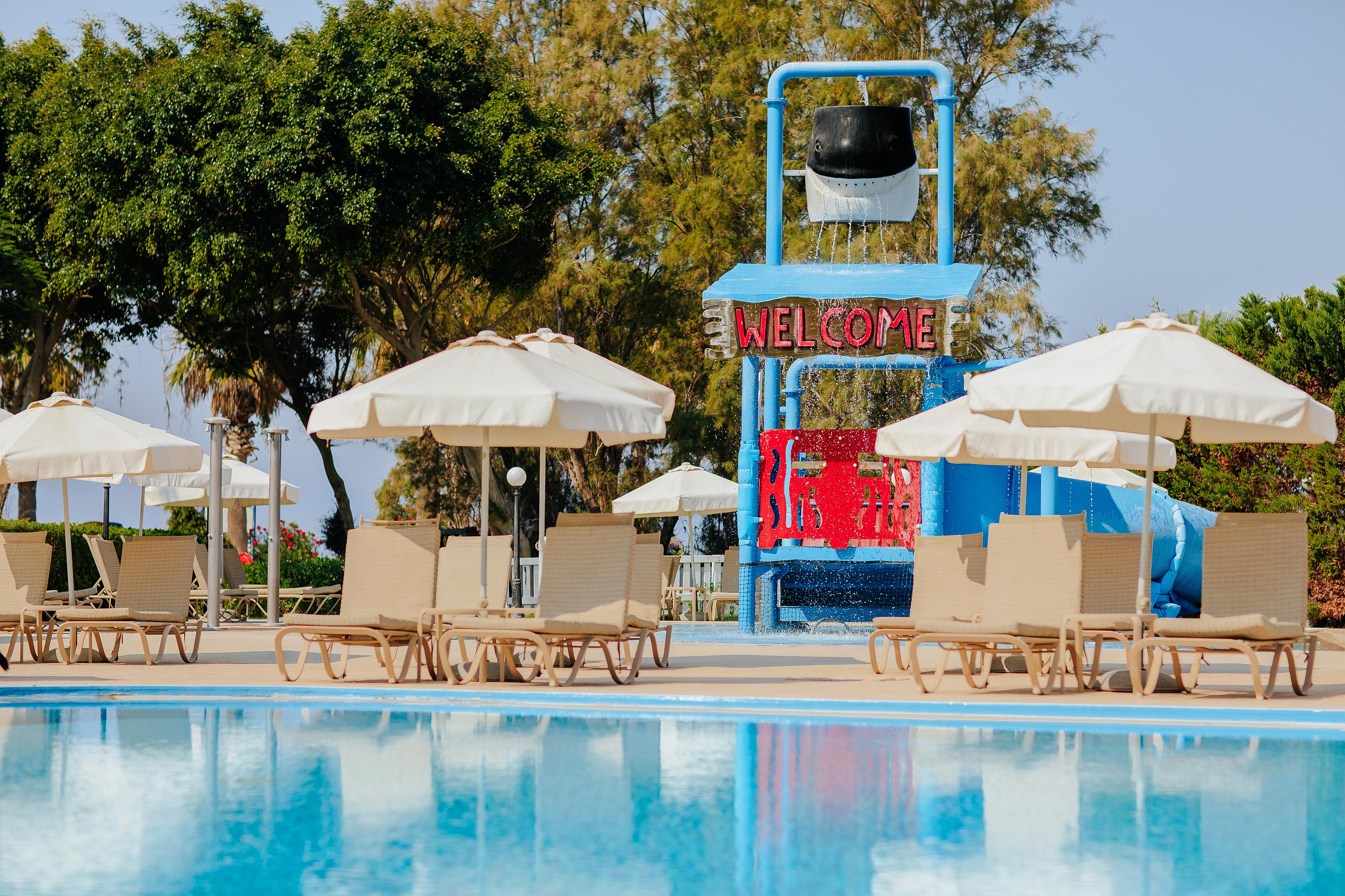 Louis Imperial Beach Пафос Екстериор снимка